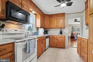 18 Holly St, Mount Holly Springs, PA 17065 - Photo 11