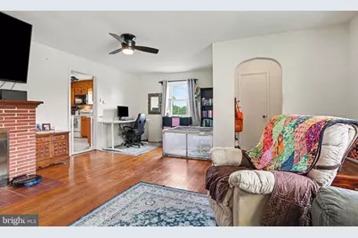18 Holly Street, Mount Holly Springs, PA 17065 - Photo 5
