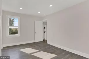 113 N York St, Mechanicsburg, PA 17055 - Photo 13
