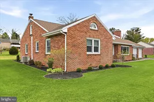 630 Charles St, Shippensburg, PA 17257 - Photo 3