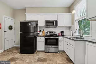 328 N College St, Carlisle, PA 17013 - Photo 3