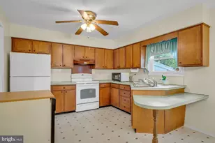 6054 Edward Dr, Mechanicsburg, PA 17050 - Photo 13