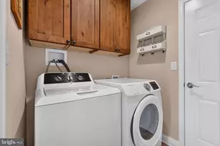 102 Drury Ln, Mechanicsburg, PA 17050 - Photo 11