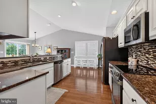 102 Drury Ln, Mechanicsburg, PA 17050 - Photo 5