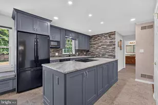 1022 Chelmsford Dr, Mechanicsburg, PA 17050 - Photo 3