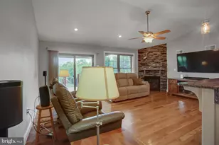 253 Pin Oak Ln, Shippensburg, PA 17257 - Photo 13