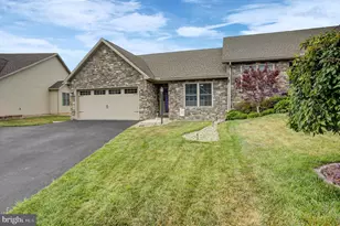 253 Pin Oak Ln, Shippensburg, PA 17257 - Photo 3