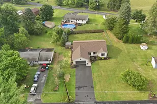 302 Sandbank Rd, Mount Holly Springs, PA 17065 - Photo 11