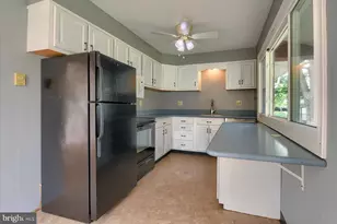 800 Redwood Dr, Carlisle, PA 17013 - Photo 13