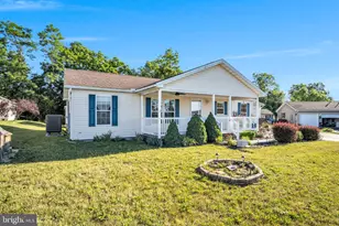 16 Orchard Ave, Carlisle, PA 17015 - Photo 3