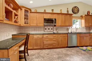 63 Greenspring Dr, Mechanicsburg, PA 17050 - Photo 5