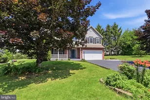 2 Forgedale Dr, Carlisle, PA 17015 - Photo 3