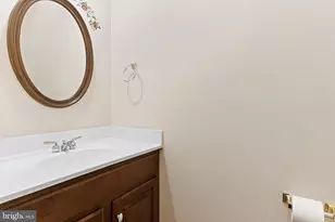 536 Bridgeview Dr, Lemoyne, PA 17043 - Photo 37