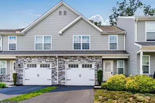 329 Briar Ridge Cir, Enola, PA 17025 - Photo 1