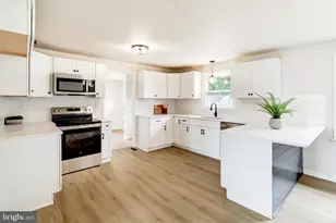 923 Susan Cir, Enola, PA 17025 - Photo 7