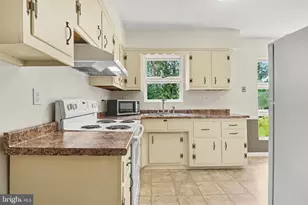1819 Willow Rd, Camp Hill, PA 17011 - Photo 9
