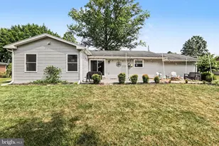 8 Longview Dr, Mechanicsburg, PA 17050 - Photo 3