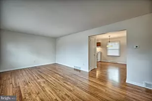22 Chestnut St, Camp Hill, PA 17011 - Photo 3