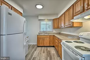 22 Chestnut St, Camp Hill, PA 17011 - Photo 5