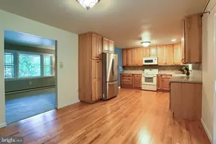 517 Lamp Post Ln, Camp Hill, PA 17011 - Photo 9