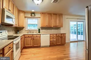 517 Lamp Post Ln, Camp Hill, PA 17011 - Photo 13