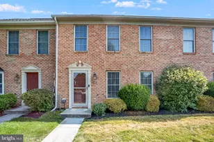 323 Stonehedge Ln, Mechanicsburg, PA 17055 - Photo 1