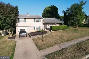 19 W Shore Dr, Camp Hill, PA 17011 - Photo 3