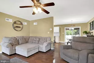 17 Pennsboro Dr, Enola, PA 17025 - Photo 9