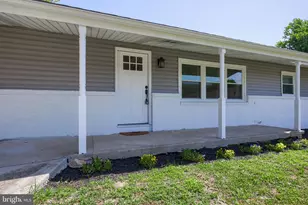 21 East St, Mount Holly Springs, PA 17065 - Photo 3
