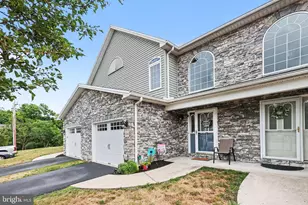 304 Briar Ridge Cir, Enola, PA 17025 - Photo 1