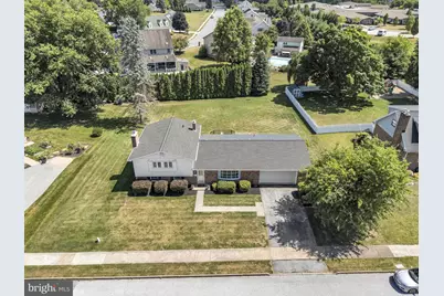 306 E Elmwood Avenue, Mechanicsburg, PA 17055 - Photo 3