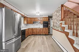 4 Patricia Dr, Enola, PA 17025 - Photo 9