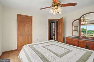 924 W Trindle Rd, Mechanicsburg, PA 17055 - Photo 33
