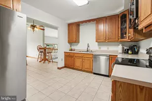 924 W Trindle Rd, Mechanicsburg, PA 17055 - Photo 13