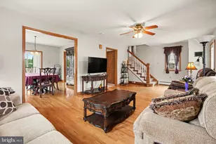 924 W Trindle Rd, Mechanicsburg, PA 17055 - Photo 17
