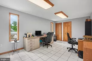 924 W Trindle Rd, Mechanicsburg, PA 17055 - Photo 21