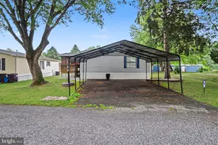 22 Magnolia Ln, Carlisle, PA 17015 - Photo 3