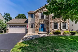 112 Hilltop Ct, Camp Hill, PA 17011 - Photo 1