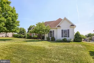 5127 Jennifer Cir, Mechanicsburg, PA 17050 - Photo 3