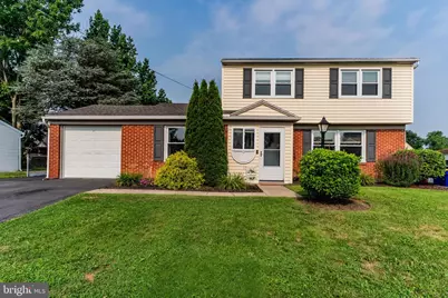 207 Linda Drive, Mechanicsburg, PA 17055 - Photo 1