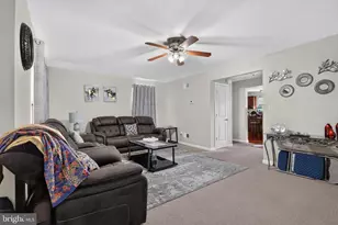 6421 Creekbend Dr, Mechanicsburg, PA 17050 - Photo 15