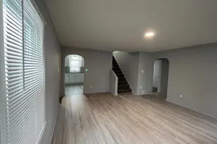 560 W North St, Carlisle, PA 17013 - Photo 5