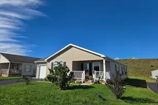 105 Glenridge Dr, Carlisle, PA 17015 - Photo 3
