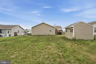 105 Glenridge Dr, Carlisle, PA 17015 - Photo 9