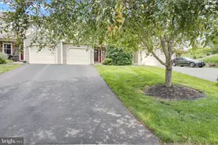 1340 Sugar Maple Ct, New Cumberland, PA 17070 - Photo 3