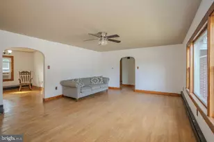 626 Charles St, Shippensburg, PA 17257 - Photo 15