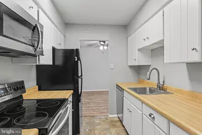 810 Charlotte Way #301, Enola, PA 17025 - Photo 3