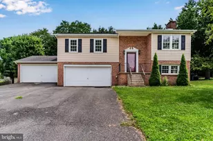 2210 Douglas Dr, Carlisle, PA 17013 - Photo 1