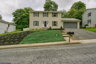 3 Liberty Dr, Mount Holly Springs, PA 17065 - Photo 1