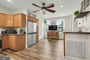 37 High St, Boiling Springs, PA 17007 - Photo 9